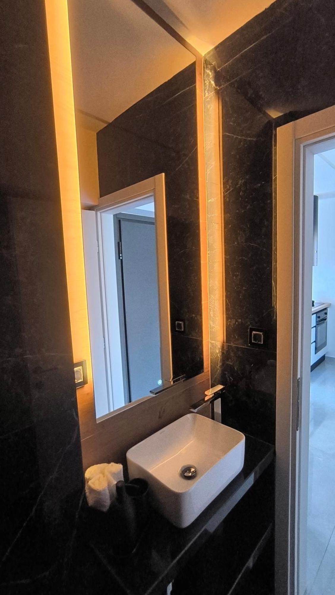 Larisa Absolute Suites, Sky View Smart Home Ngoại thất bức ảnh